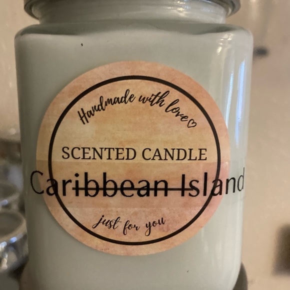 These are hand made candles, different smells and likes - Picture 4 of 12